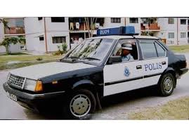 Kereta peronda polis dilarikan dari ipd. Kereta Peronda Polis Pada Era 1970an Videoviral Malaysia Facebook