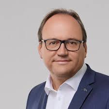 Management committee