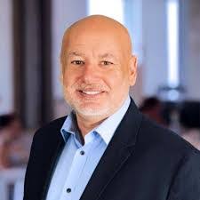 Darren Leo's Instagram, Twitter & Facebook