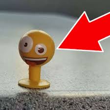 Die figuren waren 2019 vor allem bei kindern und familien so beliebt,. Aldi Hochgefahrlich Tierklinik Warnt Deutlich Mit Foto Vor Discounter Geschenk Verbraucher