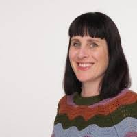 Dee Stein's Instagram, Twitter & Facebook