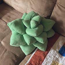 Decorating with throw pillows will finish off any look, plus they make your room feel a lot cozier. Pin On Sew Making This