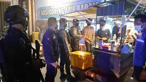 Kisah anggota brimob ende raup jutaan rupiah dari bisnis ikan basah. Tim Gabungan Gelar Patroli Ppkm Kafe Dan Warung Makan Jadi Sasaran Klikkalteng
