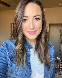 Lucretia Bradley's Instagram, Twitter & Facebook