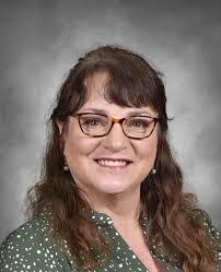 Kelly Pendleton's Instagram, Twitter & Facebook