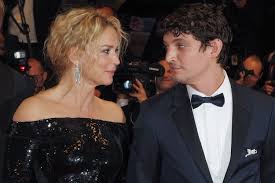 The latest tweets from virginie efira (@virginieefira). Virginie Efira Le Bonheur Avec Son Compagnon Niels Schneider