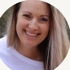 Belinda Crump's Instagram, Twitter & Facebook