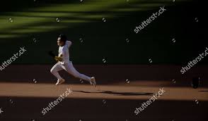 San Diego Padres Ha-seong Kim Rounds 新闻传媒库存照片- 库存图片| Shutterstock Editorial