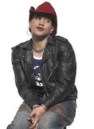 Iskak is an actor, known for d'bijis (2007), jatuh cinta lagi (2006) and romeo + rinjani (2015). Demi Uang Gary Iskak Jadi Gay