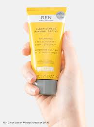 Best sunscreen for oily and dry face are necessary nowadays to protect your screen from sun ray. 5 Best Mineral Spf For Face Escentual S Blog