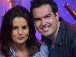 Faustine bollaert, née le à paris, est une journaliste, animatrice de radio et de télévision française. Photo Faustine Bollaert Celebre Ses Six Ans De Mariage Avec Une Photo Deroutante Faustine Bollaert Bollaert Maxime Chattam