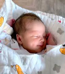 IS THE DAWN AWAKE YET?…Brittany Mahomes REVEALS Golden Raye's Face for the  First Time