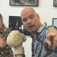 Mooie afsluiting van mijn expo Object X bij @galerielarik gisteren, met een  performance van @janschellink (waar ik als gast aan mee mocht doen), een  praatje, koud bier en leuke mensen. Hatsa! Bedankt