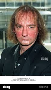 Roger Hitts's Instagram, Twitter & Facebook