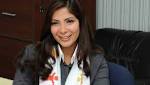 تغريدات الفنانين.. منى زكي خلف