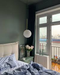 Farbe In Der Wohnung Ein Paar Tipps Zur Auswahl Der Richtigen Wandfarbe Farbe Schlafzimmerfarben Wandfarbe Und Wandfarbe Grun