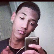 DeVante Roberts (@drob_2fresh)