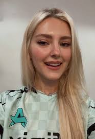 I love his dance @Renejay 😍