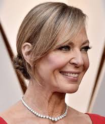 60 Haircuts That Make You Look 10 Years Younger