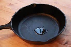 Best Way To Season Cast Iron Pans Flax Seed Oil Seasoned Cast Iron Pan Seasoning Cast Iron Cast Iron