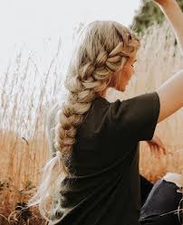 This is a way to hold your hands when you are french braiding your own hair to make the process much easier! Braided Hairstyle Side French Braid Long Hair Styles Braids For Long Hair Hair Styles