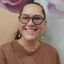 I downloaded @hankgreen's new productivity app with the bean. I wrote for  an hour straight, my phone apps all locked up and my little bean knitting  like crazy. You trade the knitted