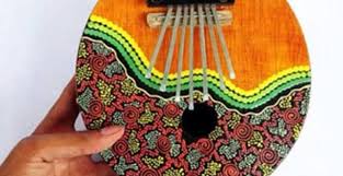 Alat musik tradisional lainnya yang juga berasal dari pulau jawa adalah gamelan. 41 Alat Musik Petik 3300 Dari Klasik Sampai Yang Modern