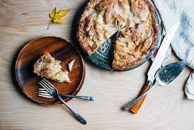 Asian Pear And Apple Pie With Leafy Crust Thanksgiving Menu Classic Apple Pie Apple Pie Recipes