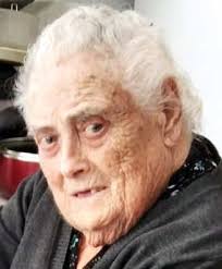 Dña. Josefa Arce Saiz