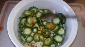 Comment Preparer Le Karela Concombre Amere Concombre Amer Concombre Comment Preparer