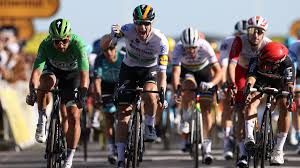 Mis helemaal niets van de tour de france 2020 via sporza.be. Tour De France Bennett Gewinnt 10 Etappe Und Holt Sich Grun Eurosport