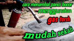 Ambil lem kastol, oleskan pada bagian panci yang bocor, lalu jemur atau panggang diatas kompor sebentar setelah kering dan merekat erat, panci bisa digunakan lagi seperti sedia kala. Cara Menambal Panci Bocor Youtube