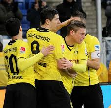 Para receber a carta especial é necessário cumprir o sbc. Lukasz Piszczek To Say Goodbye Suddenly Back In The Middle Of Bvb Teller Report