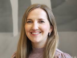 Alaina Pratt's Instagram, Twitter & Facebook