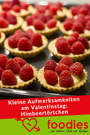 Valentinstag Leckere Himbeertortchen Mit Grafschafter Goldsaft Und Viel Liebe In 2020 Himbeertortchen Lebensmittel Essen Himbeeren