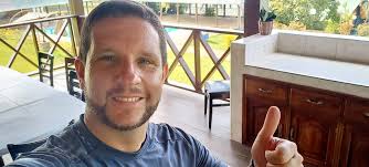 We proudly present the remarkable stories of three exceptional 2023  university graduates. These inspiring individuals, Cesia, Le