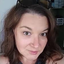 Melissa Dunkel's Instagram, Twitter & Facebook