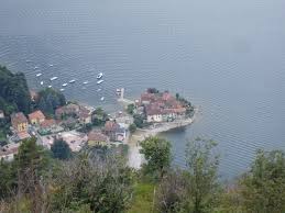 Homes listings include vacation homes, apartments, penthouses, luxury retreats, lake homes, ski chalets, villas, and many more lifestyle options. Castello Di Lierna Wikipedia