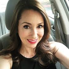 Marianne Bischoff's Instagram, Twitter & Facebook