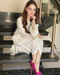 She played dev anand's daughter in the film. Komal Meer Proves Why She Is The Most Promising New Face In Lollywood Pictures Lens