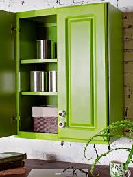Using a qaulity finish will also ensure a good bond of your topcoat to your primer. How To Paint Kitchen Cabinets With A Sprayed On Finish How Tos Diy