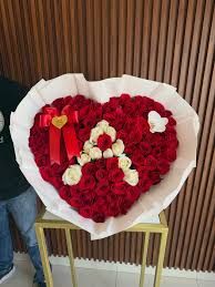 Ramo en forma de corazón con inicial y orquídea ✨???? #ramosbuchones #flower  #florería #culiacansinaloa???? agenda al 6671902558????????????