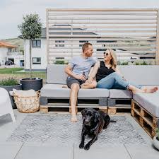 Neben dem design ist auch die passende größe des outdoor teppichs ein wichtiges kriterium, um balkon oder terrasse zum strahlen zu bringen. Outdoor Teppich Gemutlicher Wetterfester Teppich Fur Terrasse Und Balkon