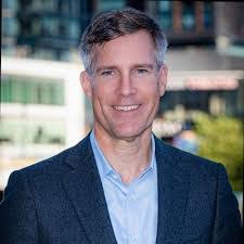 Scott Weinhold's Instagram, Twitter & Facebook