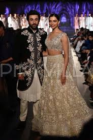 Deepika Padukone And Ranbir Kapoor At The Mijwan Fashion Show 2018 Pakistani Bridal Dresses Bridal Lehenga Blouse Design Pakistani Bridal