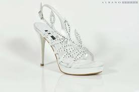 Qui di seguito sono indicati i personaggi e le squadre della serie di videogiochi inazuma eleven, e dei manga e degli anime da essa tratti. Collezione Scarpe Da Sposa Albano 2015 Foto Shoes Stylosophy