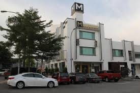 Include aeon, mcdonalds, pasar borong selangor (whole sale market), papparich kopitiam, station 1 cafe, boston concept. Seri Kembangan Student Accommodations Hostels Coworking Dorms Com