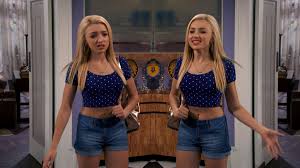 Nackte Peyton List (II) in Jessie < ANCENSORED