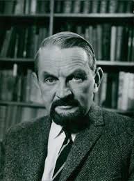 Roger Pilkington (writer)