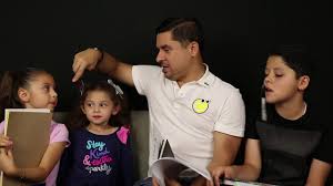 Who S Larry Hernandez Bio Wife Kids Family Brother Son Daughter